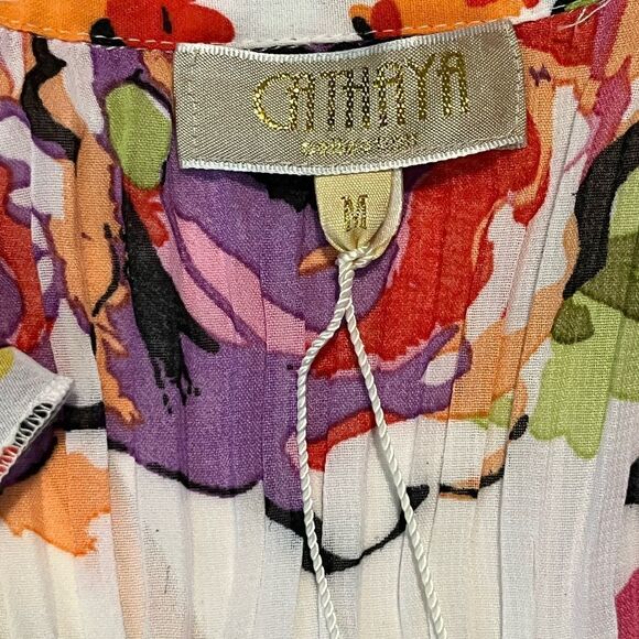 NWT Cathaya's Slimming S/S Blouse w/Colorful Floral Ruffles & Pleated Bodice SzM - Picture 12 of 15